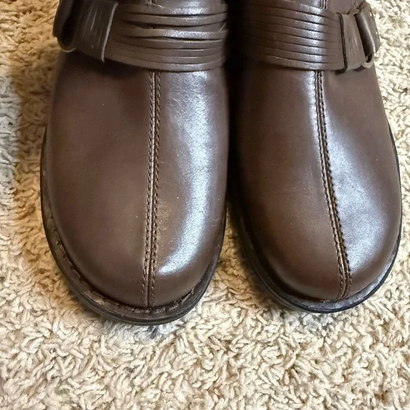 Clarks Brown Leather Mules - Picture 5 of 7